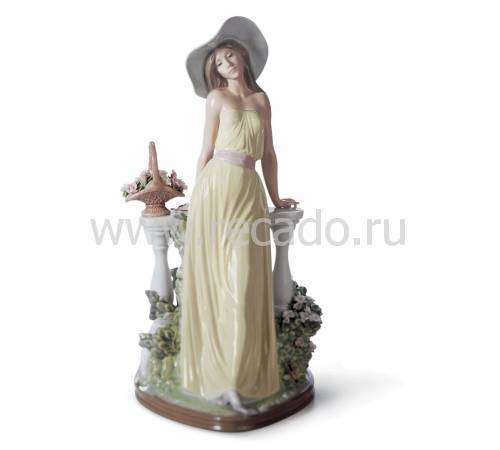 Статуэтка "Задумчивая" Lladro 01005378