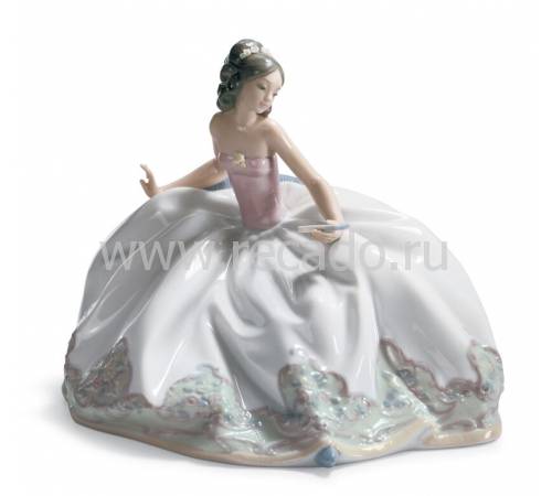 Статуэтка "На балу" Lladro 01005859