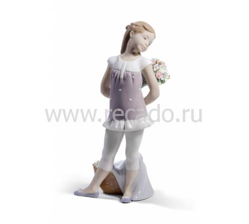 Статуэтка "Твои любимые цветы" Lladro 01008632
