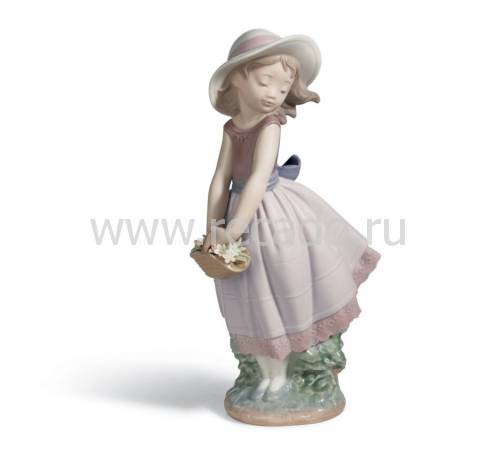 Статуэтка "Нежная юность" Lladro 01008246