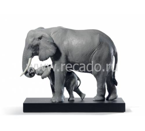 Статуэтка "Показывая путь" Lladro 01008694