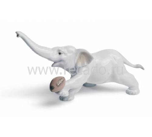Статуэтка "Слоник-регбист" Lladro 01008394