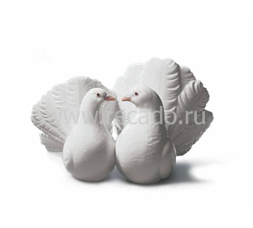 Статуэтка "Пара голубей" Lladro 01001169