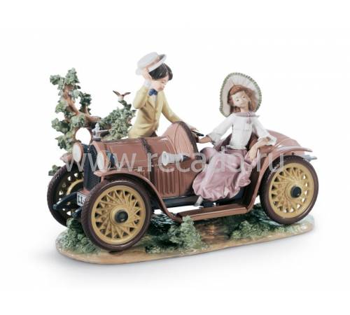 Статуэтка "Загородная прогулка" Lladro 01001393