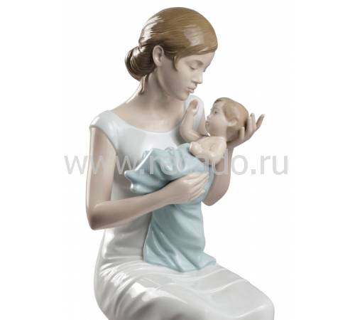 Статуэтка "Нежная колыбельная" Lladro 01008781