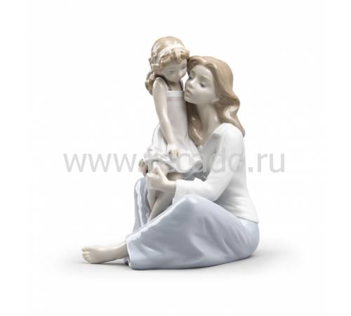 Статуэтка "Мамина дочка" Lladro 01008623