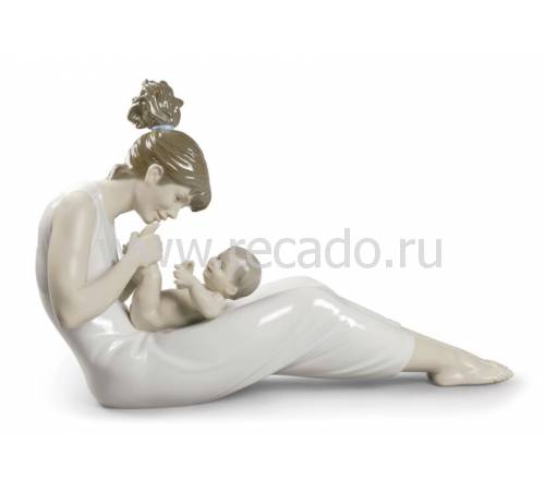 Статуэтка "Хихиканье с мамой" Lladro 01009152