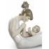 Статуэтка "Хихиканье с мамой" Lladro 01009152