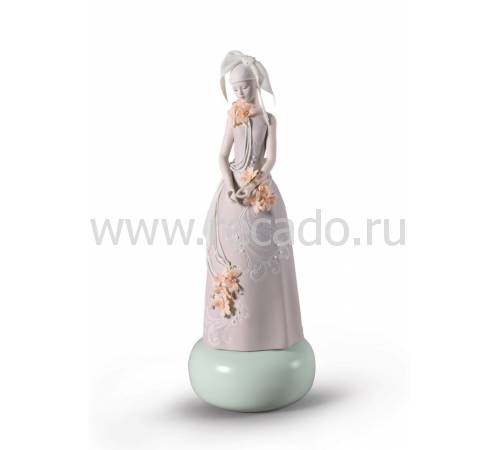 Статуэтка "Женская фигура" Лимитированное издание Lladro 01009359