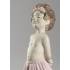 Статуэтка "Веселая молодая девочка" Lladro 01009377