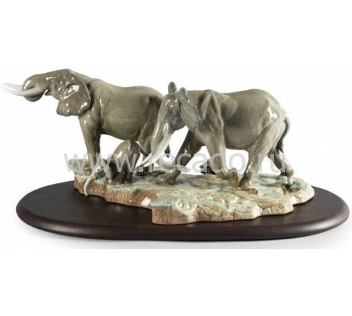 Статуэтка "Слоны на дороге" Lladro 01009387