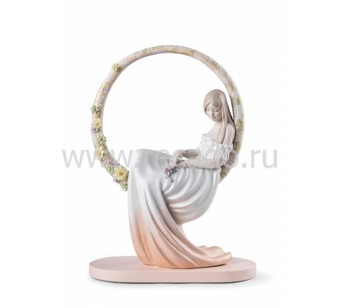 Статуэтка "В её мыслях" Lladro 01009537