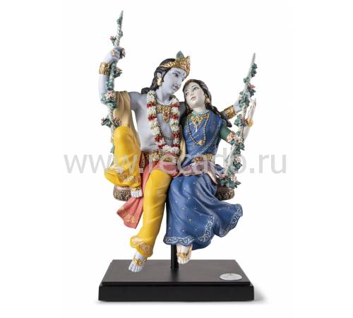 Статуэтка "Радхи Кришны на качелях" Lladro 01002036