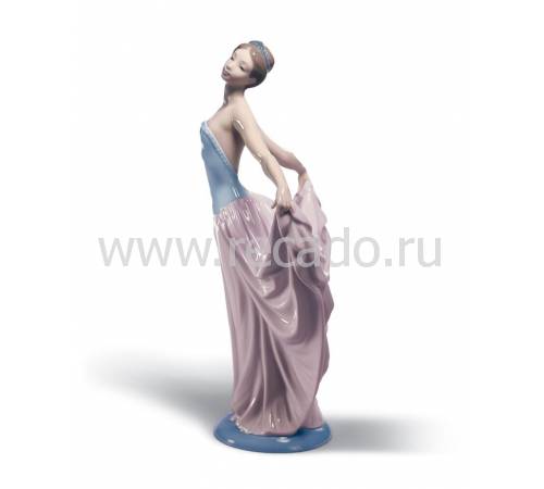 Статуэтка "Танцовщица на репетиции" Lladro 01005050